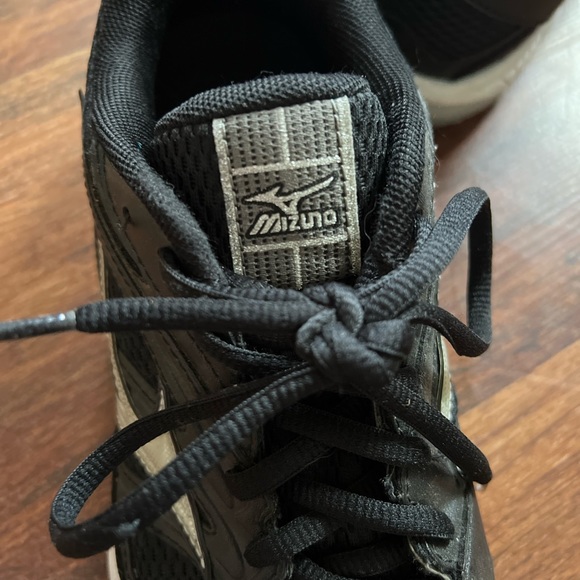 Mizuno Volleyball Shoes!✨ - Picture 5 of 7